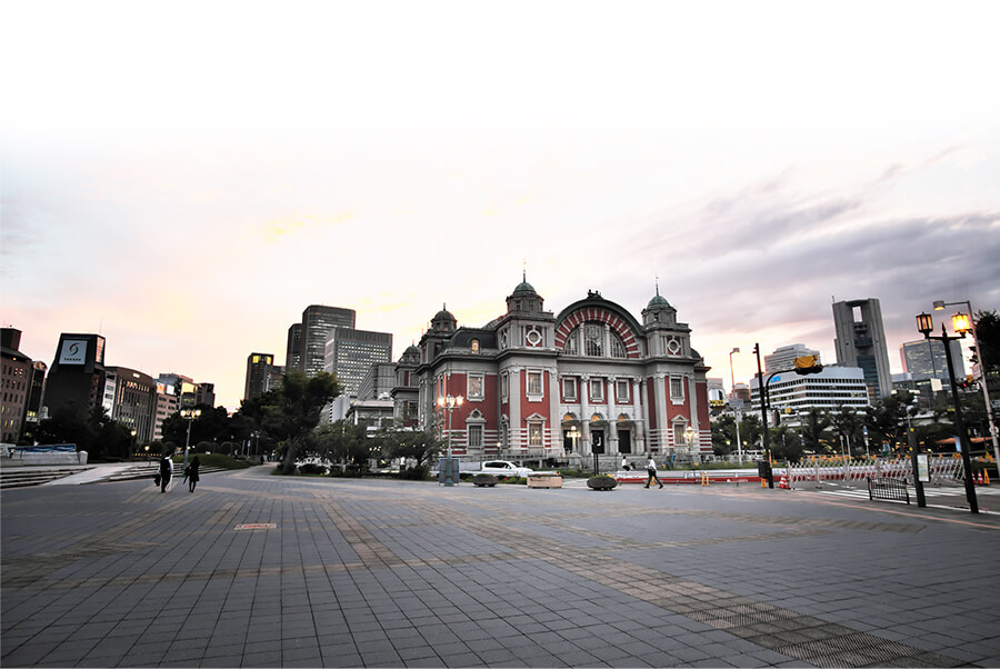 都市を嗜み、感性を刺激する。